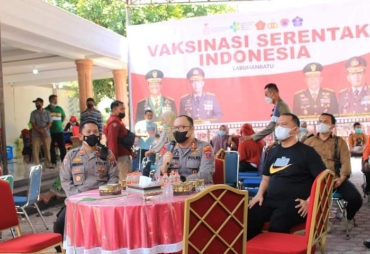 Jelang Ramadhan Bupati dan Kapolres Labuhanbatu Tinjau Vaksinasi