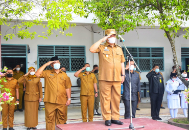 Jadi Pembina Upacara di SMAN 1 Lubuk Pakam Wabup: Tunjukkan Jika Deli Serdang Ini Kabupaten Hebat