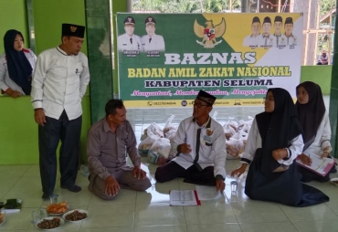 Baznas Kabupaten Seluma Salurkan  Bantuan Kepada Warga Desa Sido Luhur