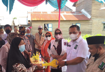 Serahkan Kunci Bedah Rumah Korban Kebakaran Ikhwan : KSJ Bukan Gerakan Politik