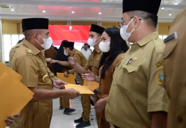 Gubsu Ambil Sumpah Janji 287 PNS Serta Penyerahan SK Kenaikan Pangkat