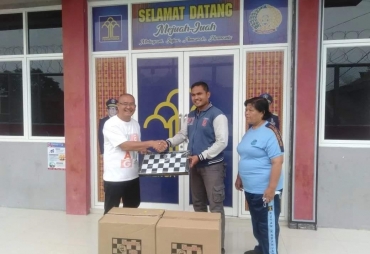 Rutan Kabanjahe Terima Bantuan 20 Set Papan Catur