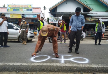 Bupati Seluma Membuat Titik Nol Tanda Dimulai Pembangunan Jalan Dan Jembatan