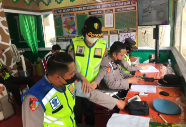 Karumkit Bhayangkara Berikan Layanan Kesehatan Kepada Personel Pam Lebaran