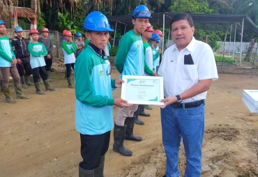 PTPN Kebun Bandar Selamat Berikan Penghargaan Kepada Pemanen Terbaik