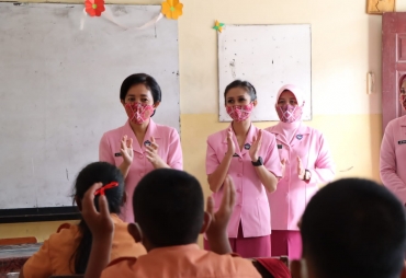Tampak Kunjungan Kerja Ketua Bhayangkari Dirangkai Beberapa Kegiatan (Foto Humas Polres Tanah Karo)