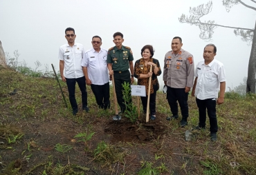Bupati Karo Ikuti Rapat Koordinasi Penyelamatan Ekosistem Danau Toba