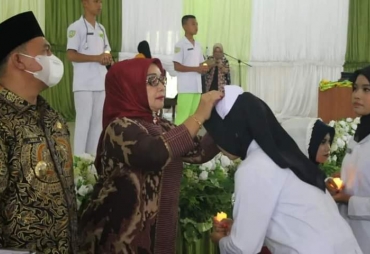Bupati dan Wabup Labuhanbatu Hadiri Wisuda Purna dan Capping Day SMK Al-Azis
