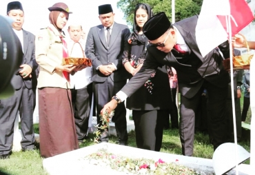 Walkot Medan dan Forkopimda Ziarah Ke Taman Makam Pahlawan Bukit Barisan
