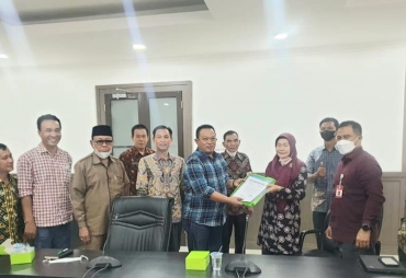 Kemenpora Buka Peluang Bantu Sarpras Olahraga Di Kabupaten Seluma ( foto: MC Seluma )