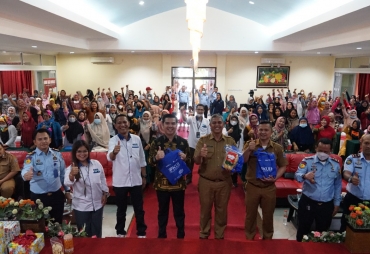 Stafsus Menkumham RI Semangati Emak-emak Binja