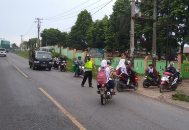 Personel Polres Batu Bara saat melakukan Strong Point.(foto/ist)