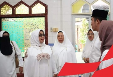 Wakil Bupati Labuhanbatu Hj.Ellya Rosa Siregar,S.Pd.MM turut menghadiri Yasin Akbar