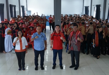 Stafsus Menkumham RI Beri Motivasi Kepada Siswa SMAN 1 Kabanjahe