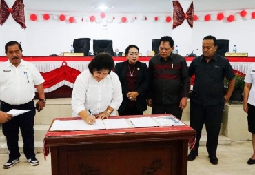 Bupati Karo Bersama DPRD Tandatangani Nota Kesepakatan Perubahan APBD 