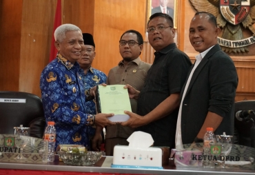 Bupati Asahan Sampaikan Nota Keuangan dan Ranperda Tentang Perubahan APBD