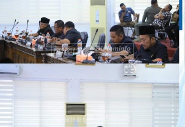 Asisten I Pemkab Labuhanbatu Ikuti Sidang Penyampaian Hasil Reses III DPRD