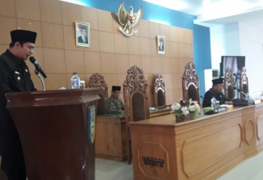 Tampak Wabup BU Menyampaikan Jawaban Esekutif