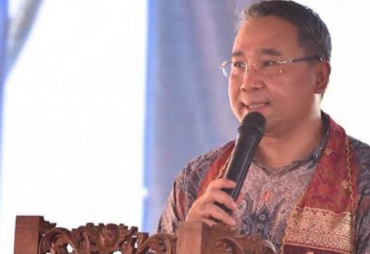 Menteri Eko Putro Sandjojo