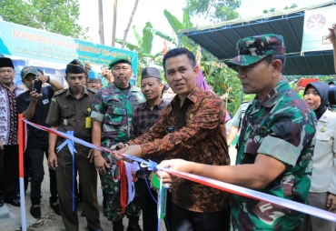 Pjs Wali kota Prabumulih  H.Richard Chahyadi Meresmikan Rumah Bantuan TMMD Secara simbolis