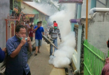 Seperti inilah cara tim yayasan paud garuda lakukan fogging