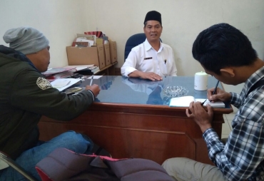 Kepala Bagian Perpustakaan dan Arsip, M. Zen, S.Pd
