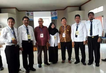 Ketua PGRI Kecamatan Sabbang Yunus Hibur S,Pd