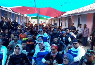 Anggota IMBI saat Foto bareng bersama warga Desa mardingding