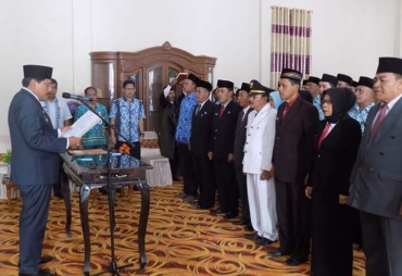 Tampak Bupati Memimpin Langsung Acara Pelantikan dan Sumpah Jabatan