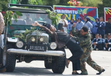 Upacara Peringatan HUT TNI Ke 72