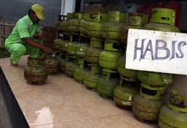 Gas 3 KG Langka,Harga Naik Capai 10%