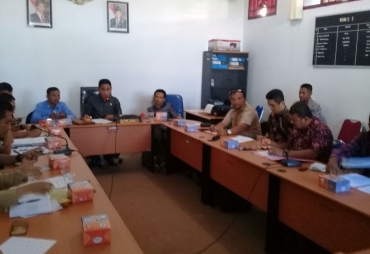 Tampak Kondisi DPRD yang Sedang Hearing