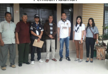 KPU Pakpak Bharat saat melakukan Gerakan Coklit