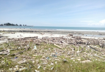 Miris Tampak Sampah Yang Berserakan