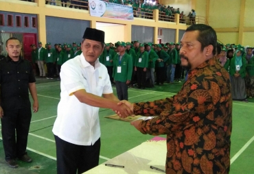 Rektor Unimal Prof Apridar, M.Si serah Terima peserta KKN-PPM dengan Pemerintah Aceh Utara diwakili oleh Dayan Albar. S.Sos.MPA