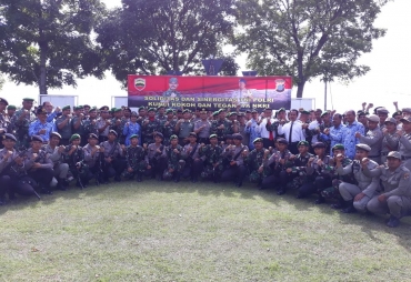 TNI,Polri dan ASN foto bersama Usai Upacara