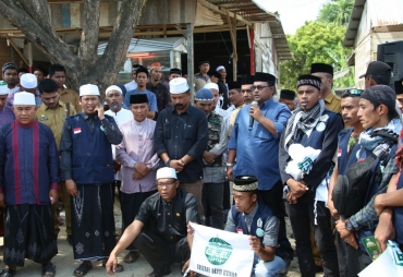 Wabup Aceh Utara saat melepas rombongan tastafi 