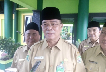 Kepala Kemenag Provinsi Bengkulu H.Bustasar 