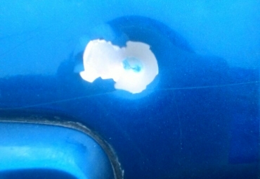 Tampak Mobil mengalami Benda Tumpul