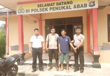 Tersangka diamankan Mapolsek Pali