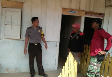 Polisi Melakukan Olah TKP