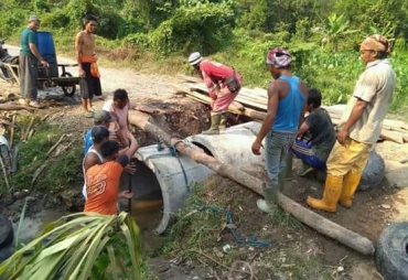 Tampak Pengerjaan Jalan Tengah Berlangsung