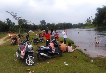 Suasana Asri Pemandian Sungai Gelombang