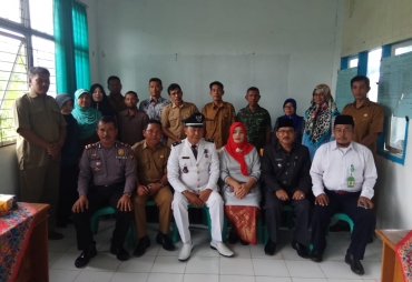 Foto : foto bersama Kesbangpol PALI, Narasumber, serta FKDM, FPK, TKDP