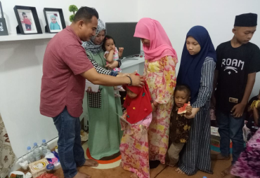 Kasat Intelkam Polres Labuhanbatu Santuni Anak yatim piatu