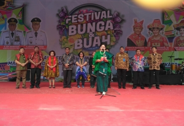 Festival Bunga dan Buah Resmi Ditutup Wabup Karo