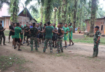 Sebelum Bekerja, Satgat TMMD Serukan Yel-yel Pembangkit Semangat