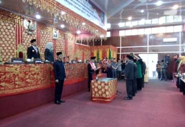 Penandatanganan SK Jabatan oleh Pimpinan DPRD Kota Bengkulu