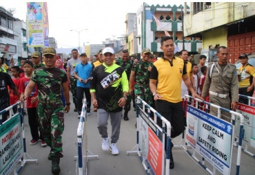 Bupati Labuhanbatu Lepas Ribuan Peserta Jalan Santai HUT Ke-74 Pemkab