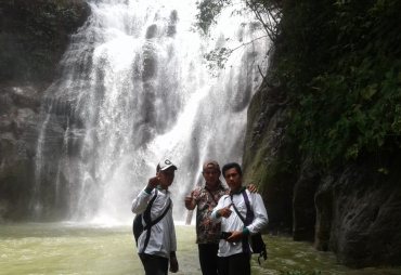 Mengintip Keindahan Wisata Air Terjun Desa Air Melancar